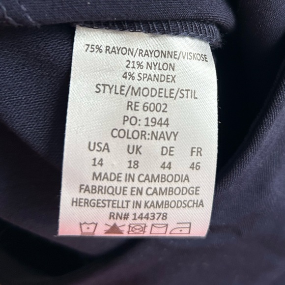 Rekucci Women’s Navy Capri Pants W/Button Detail Size 14 - Picture 5 of 7